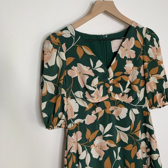 Gal Meets Glam Womens Tiered Midi Dress Tegan Floral Ruched Puff Sleeve Green 4P - Picture 10 of 16